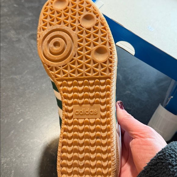 Adidas Samba OG in White and Green Men’s 6, women’s 7.5 - Picture 4 of 5